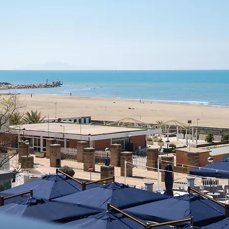 Apartahotel La Rosa Di Nettuno 3*